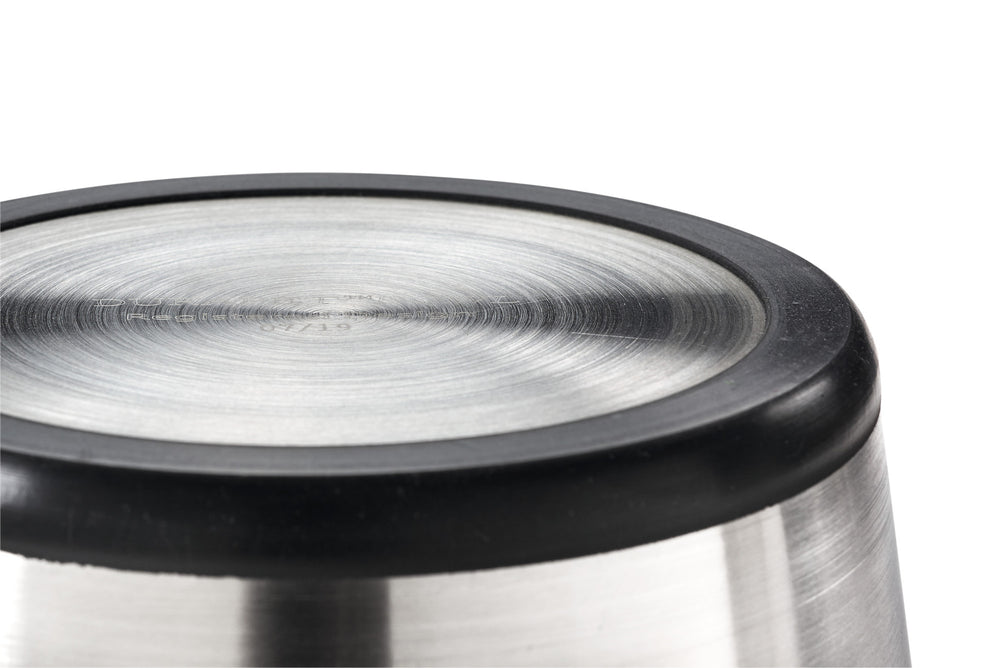 CLASSIC Bowl - Hunter Pet Store -Feeding or drinking bowl made of stainless steel -Decent HUNTER engraving -Simple, timelessly elegant design -Slip-resistant silicone rim on the base -Long-lasting, shock and scratch resistant -Easy to clean and dishwasher safe -Food safe