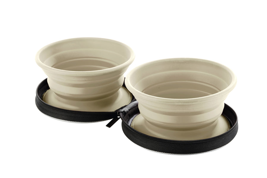LIST Travel Bowls - Hunter Pet Store -foldable food and drink bowl with pocket and zipper -ideal for traveling and on the road -silicone material -small packing size -easy to clean and dishwasher-safe