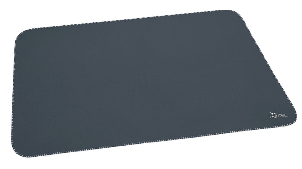CASPER Blanket - Hunter Pet Store -cozy dog blanket for at home or when traveling -with simple design and discreet HUNTER embroidery -can be used individually or as an insert for transport boxes or dog beds -can be stowed away to save space -washable at 90 °F