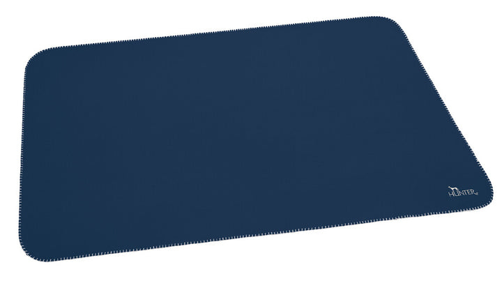 CASPER Blanket - Hunter Pet Store -cozy dog blanket for at home or when traveling -with simple design and discreet HUNTER embroidery -can be used individually or as an insert for transport boxes or dog beds -can be stowed away to save space -washable at 90 °F