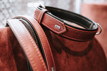 Load image into Gallery viewer, Collar CANADIAN UP
