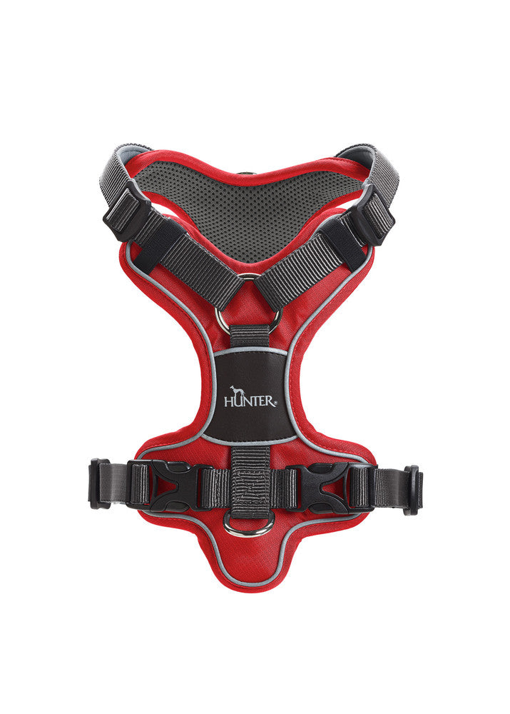DIVO Harness - Hunter Pet Store -five-point adjustment -ergonomic fit -comfortable padding with soft, breathable mesh material and neoprene -highly reflective thanks to the 3M™ Scotchlite™ Reflective Material and HUNTER logo print -features two D-rings for attaching a leash to the dog’s back and chest -the D-ring on the chest can be tucked away easily