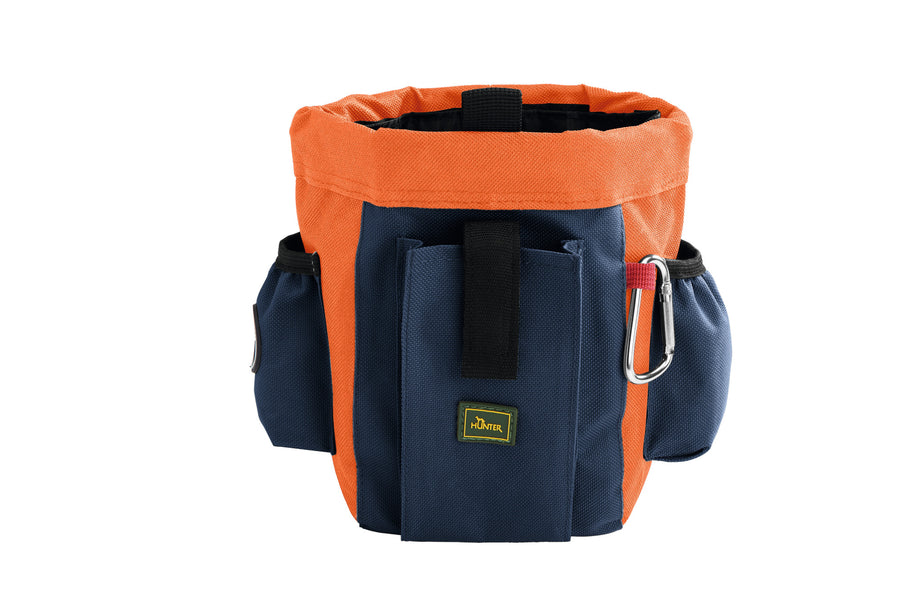 BUGRINO Profi Treat Pouch - Hunter Pet Store -attach to a belt (with clip and strap) -ideal for storing rewards -can be opened and closed easily with the help of a frame lock (metal) -durable material -washable -with lots of small pockets for your clicker or your mobile phone -with waste bag dispenser -with snap hook