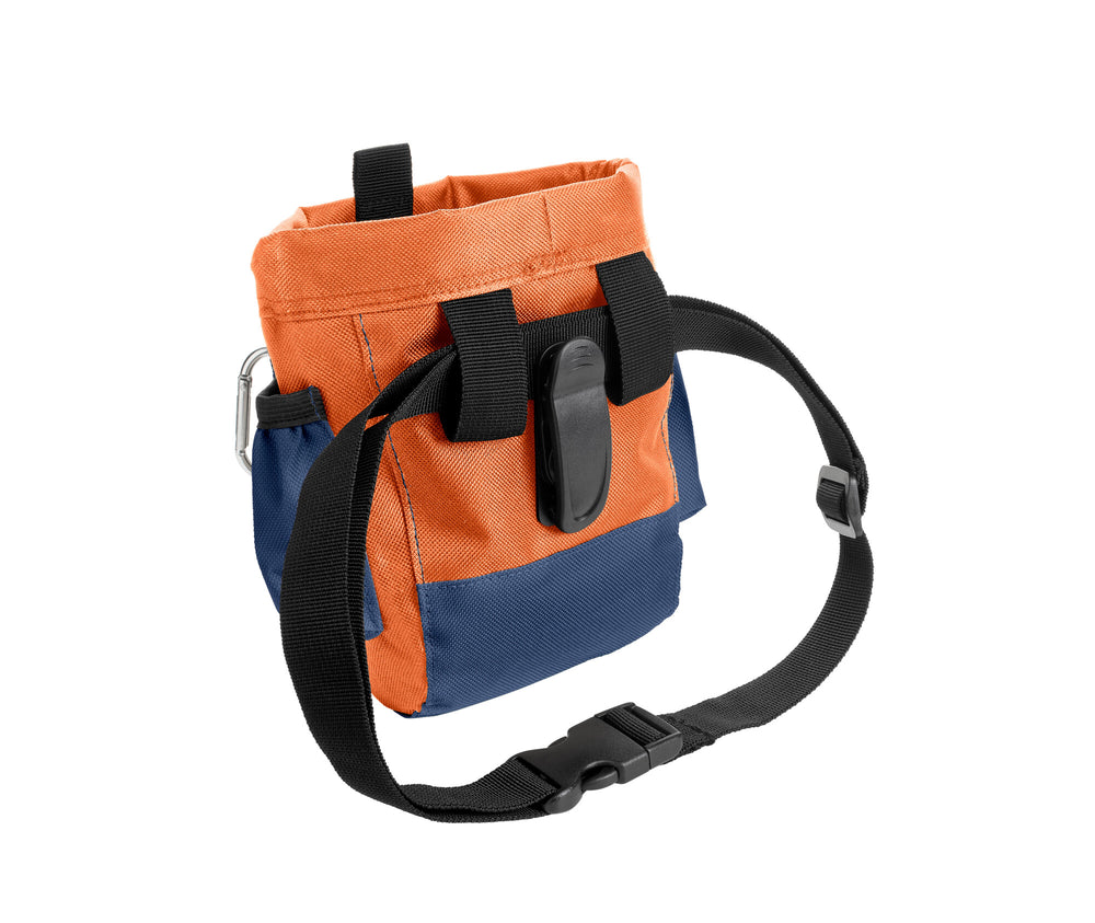 BUGRINO Profi Treat Pouch - Hunter Pet Store -attach to a belt (with clip and strap) -ideal for storing rewards -can be opened and closed easily with the help of a frame lock (metal) -durable material -washable -with lots of small pockets for your clicker or your mobile phone -with waste bag dispenser -with snap hook