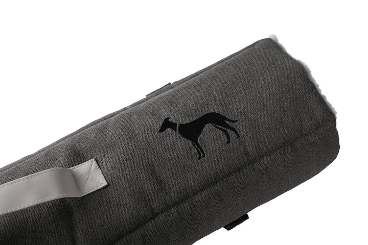 ROCKFORD Blanket - Hunter Pet Store -top with very soft and cuddly plush -padded for a high lying comfort -can be rolled up, fixed with Velcro straps and transported in a space-saving way -ideal for traveling -with practical carrying handle -washable at 90°F
