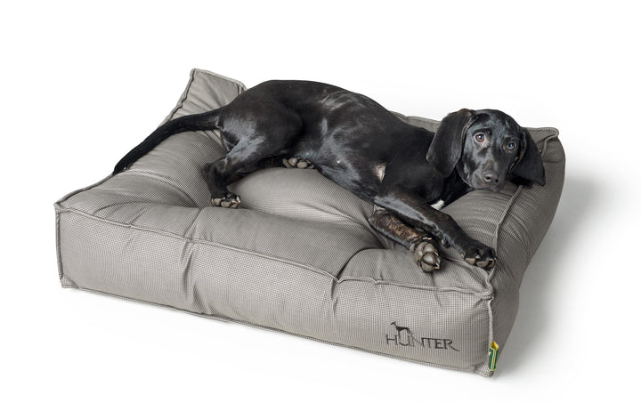 LANCASTER Quilted Bed - Hunter Pet Store -Quilted dog bed for resting and relaxing -Elegant, quiet design with discreet Pepita pattern -With a high, comfortable filling -Pleasant and soft feel -Slip-resistant underside -Cover removable by zipper and washable at 140 °F