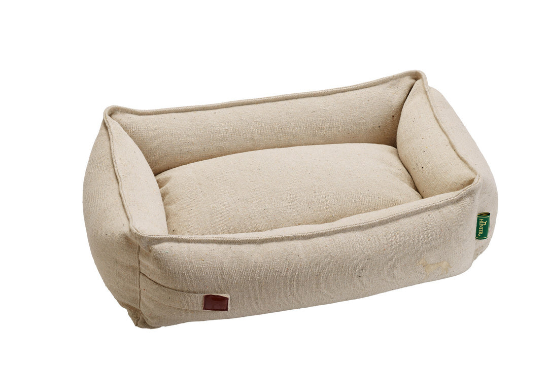 BELLUNO Sofa - Hunter Pet Store -Cozy dog sofa with robust textured fabric -Made mainly from recycled materials -Pleasantly robust material mix of cotton and polyester -Reversible inner cushion -Anti-slip underside -Covers washable at 140 °F