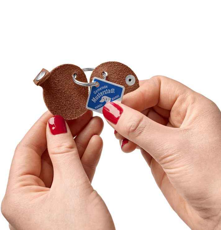 Dog Tag Case Pendant AALBORG - Hunter Pet Store -Pendant to attach to the collar -Case for dog tags such as tax disc or name tag -Protects the dog tags -Prevents jingling -Made in Germany