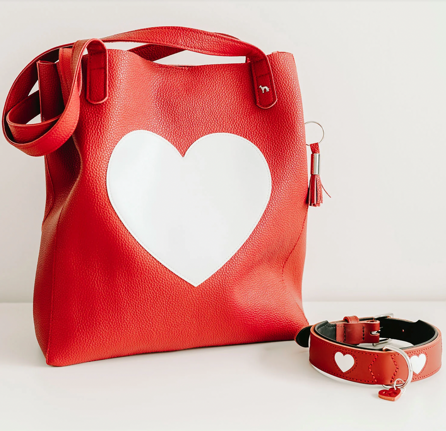 MILANO Love Shopper - Hunter Pet Store -inner pocket with zip and mobile telephone pocket -closed with a snap fastener -plenty of storage space -wide straps for maximum carrying comfort -Made in Germany