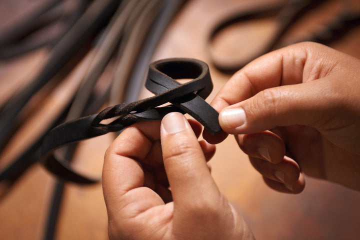 SOLID EDUCATION Adjustable Leash - Hunter Pet Store -particularly tough and hard-wearing leather-hand-braided-with a leather keyring-snap bolt braided into the leather-3-fold adjustable-made in Germany