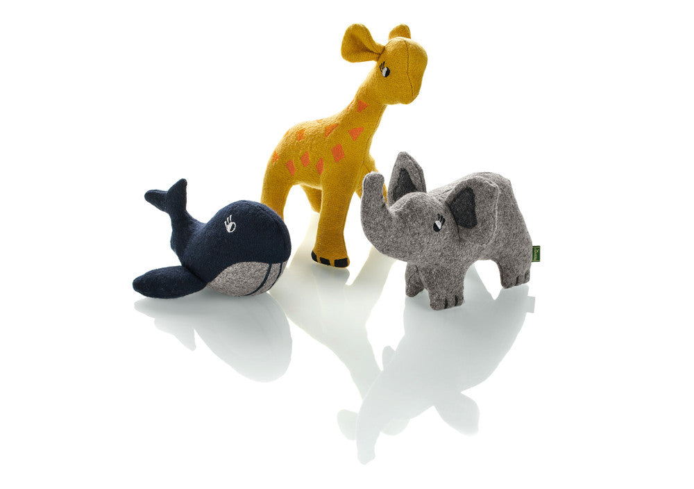 EIBY Giraffe Dog toy - Hunter Pet Store -cute animal dog toy, without squeaker -for playing, cuddling and loving -made of up-cycled outer material and recycled filling -attractive yet tough wool/polyester mix -machine washable at 86 °F