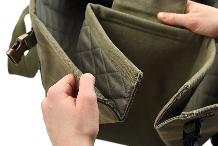 MADISON Dog carrier & blanket - Hunter Pet Store -can be folded out and used as a travel blanket -with practical exterior pockets and dog waste bag carrier -can be carried in the hand or using the shoulder strap -max. load of 15 lbs Size of the bag - length 15.7" x width 9.8" x height 9.8" Size of the blanket - length 36" x width 25.5"