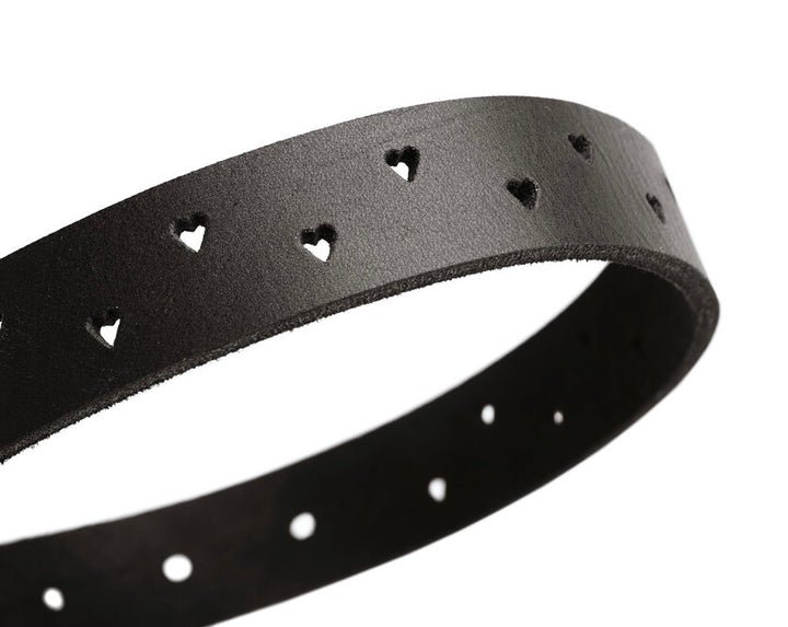 AALBORG Soul Collar - Hunter Pet Store -classic collar, universally usable -especially well-suited to use in dog sports due to a liberal application of oil -particularly tough and hard-wearing leather -with charming heart punching -made in Germany