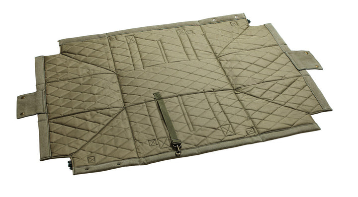MADISON Dog carrier & blanket - Hunter Pet Store -can be folded out and used as a travel blanket -with practical exterior pockets and dog waste bag carrier -can be carried in the hand or using the shoulder strap -max. load of 15 lbs Size of the bag - length 15.7" x width 9.8" x height 9.8" Size of the blanket - length 36" x width 25.5"