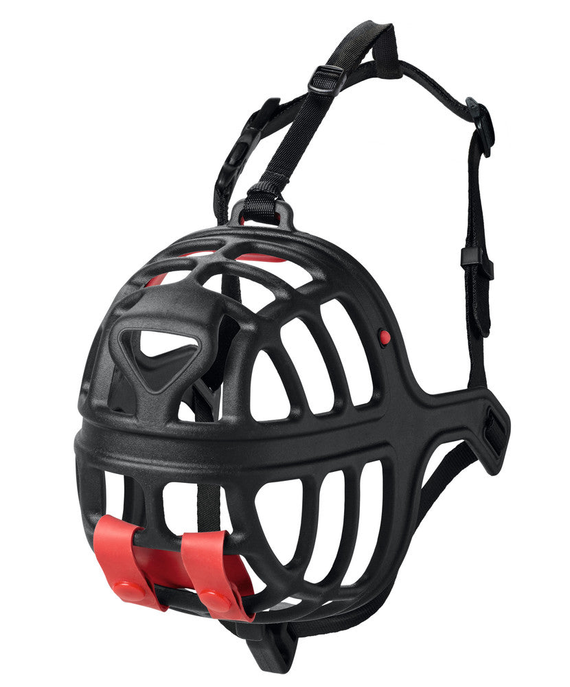 ALBURY Muzzle - Hunter Pet Store -custom-fit muzzle for a wide range of head shapes -use of TPE enables slight deformation and thus adaptation to the dog's snout by heating in hot water (approx. 10 minutes, >158 °F) -wide range of applications (travel, fear and aggression, after operations, etc.) -infinitely adjustable nylon straps for a secure fit -generous grille allows panting, water intake and vomiting -with removable poison bait guard