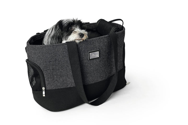 BARCELONA Dog carrier - Hunter Pet Store -carry bag for pets weighing up to 17.6 lbs -wool blended fabric with a herringbone design -openings for optimum ventilation -inside nylon strap with carabiner makes it possible to secure your pet -washable