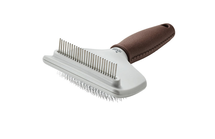 Combibrush Pluck & Comb SPA - Hunter Pet Store -multi-purpose brush suitable for all lengths of coat (short, medium, long) -metal comb with rotating teeth on one side and brush with the extra-soft stainless steels pins on the other -rotating teeth: loosen tough tangles gently and easy -extra-soft stainless steels pins: remove dead topcoat and undercoat fur -ergonomically shaped handle in high-quality leather look