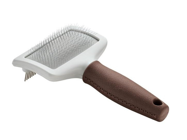 Combibrush Pluck & Comb SPA - Hunter Pet Store -multi-purpose brush suitable for all lengths of coat (short, medium, long) -metal comb with rotating teeth on one side and brush with the extra-soft stainless steels pins on the other -rotating teeth: loosen tough tangles gently and easy -extra-soft stainless steels pins: remove dead topcoat and undercoat fur -ergonomically shaped handle in high-quality leather look