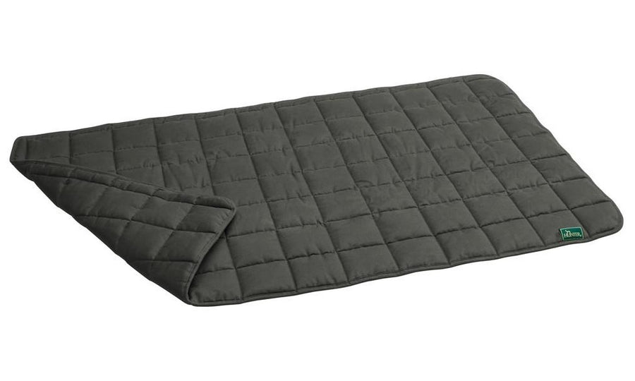 HAMILTON Blanket - Hunter Pet Store - Upgrade your dog's comfort in his bed or cover your dog's favorite spot on your couch with it. - Perfect for taking with you when you travel together. - Washable at high temperature 203°F - Quilted cotton blend material is soft and lightly padded. - Blanket is perfectly flexible, allowing you to roll it up and save space when not in use.