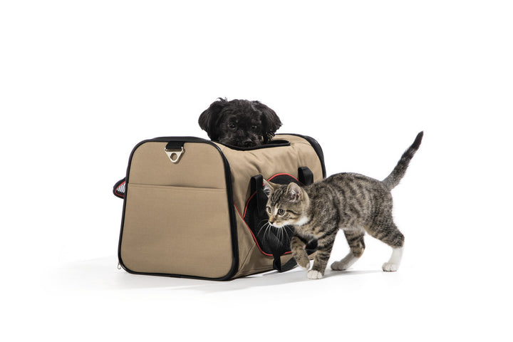 KANSAS Dog Carrier - Hunter Pet Store -Carry bag for pets weighing up to 14.3 lbs -Large ventilation opening for optimum air circulation -Two entrances -Can be folded to save space -Removable imitation lambswool inlay -Washable