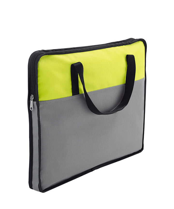 KANSAS Dog carrier - Hunter Pet Store -Ideal for keeping your furry friend safe and comfortable on the go -Suitable for travel by plane, road trip, or visits to the vet -Stylish design for stress-free travel -Provides a secure and cozy space for your pet