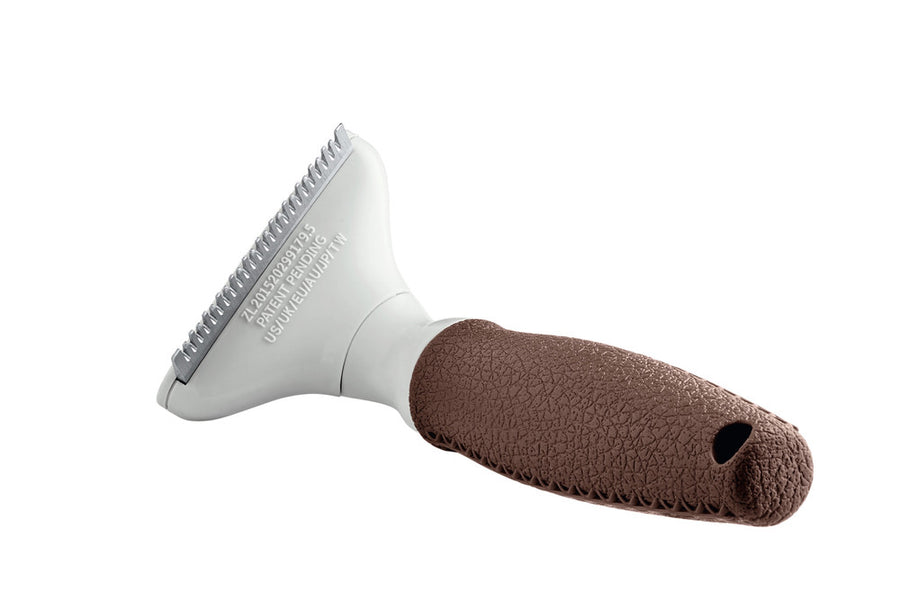 De-Felting Currycomb SPA - Hunter Pet Store -suitable for dogs with medium-length and long hair and horses -innovative high-quality steel blade, Special Blade -removes loose hair and dander from the top coat and undercoat -ergonomic handle